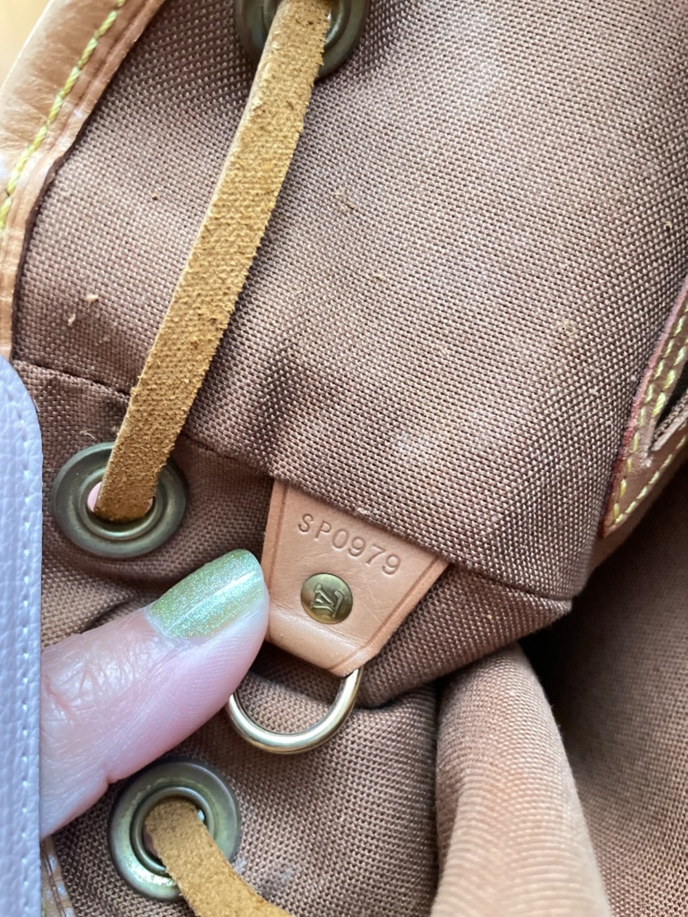 Louis Vuitton Montsouris MM Backpack – Authentic Vintage - Picture 8 of 12